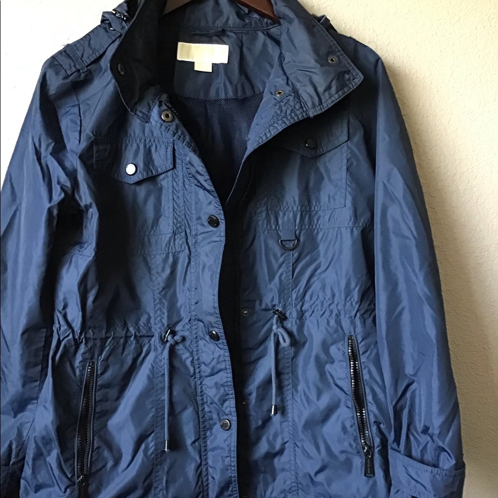 5️⃣ Michael Kors/ Coat